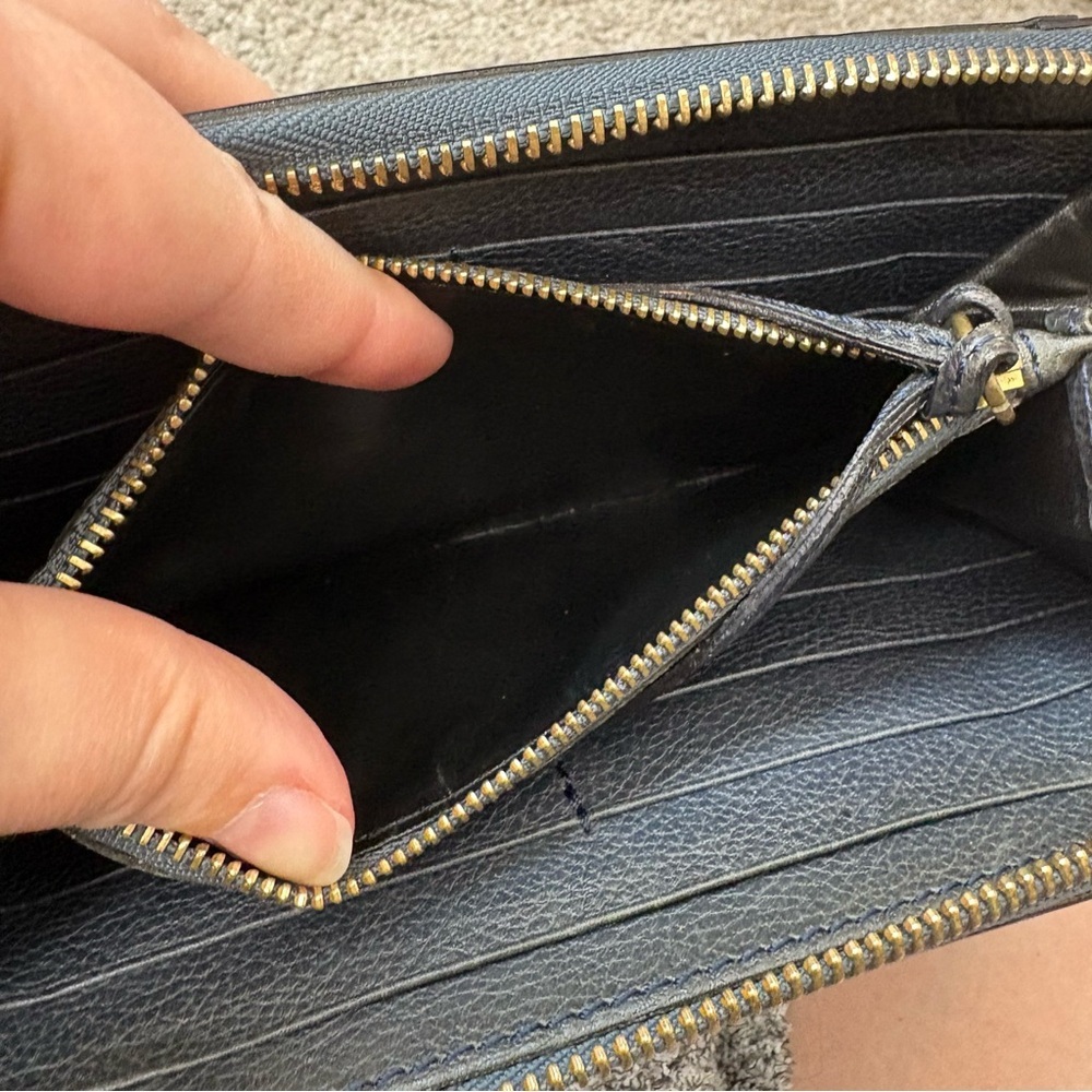Chloé Black Zip Around Accordian Wallet - Picture 7 of 11